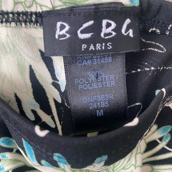 Y2K BCBG Paris Floral Skirt - Picture 2 of 4